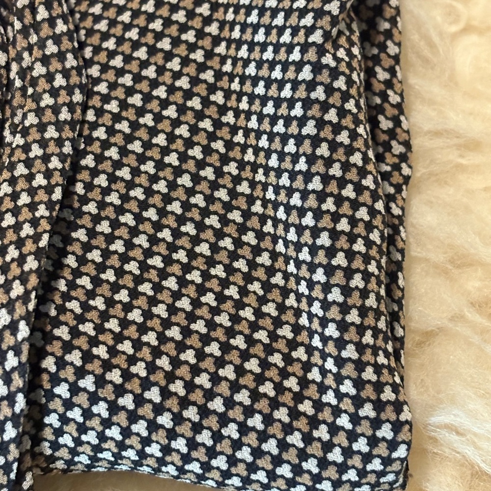 Ann Taylor 100% Silk Sleeveless Lined V-Tie Neckline Cropped Black/Tan/Cream Top - Picture 7 of 10